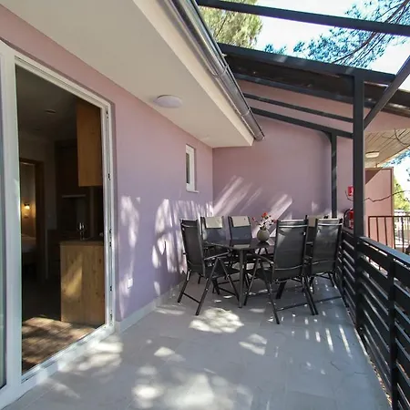 Erica Lux * Novigrad Istria